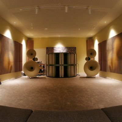 hi-fi-room-01.jpg